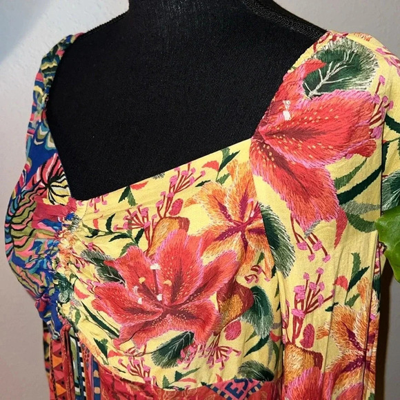 FARM Rio Women’s Tropical Square Neckline Puff Sleeve Pullover Blouse Medium - Picture 14 of 16